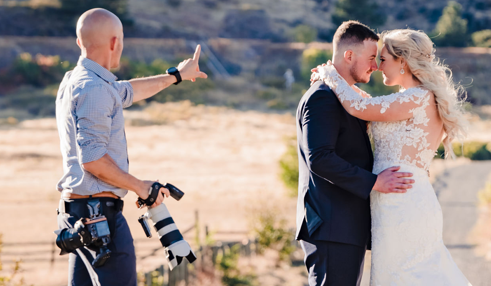 How to Carry Two Cameras at a Wedding Without Straps